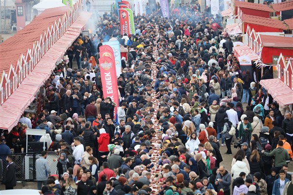 100 metrelik kaymaklı ekmek kadayıfı