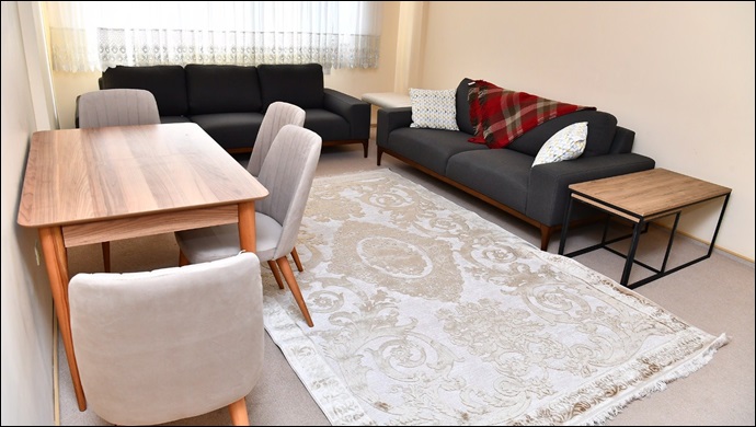 160 depremzede aile Uzundere konutlarına yerleşti