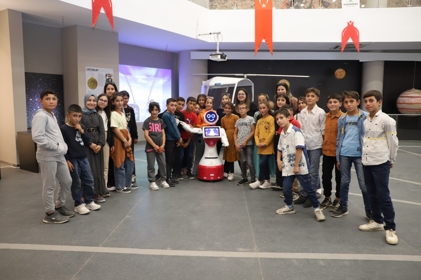  Bilim Merkezi Çocukları Uzay Bilimleri Ve Yeni Nesil Teknolojiyle Tanıştırıyor-(VİDEO)