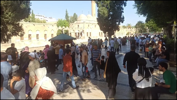 Balıklıgöl'de Ziyaretçi Yoğunluğu Artıyor