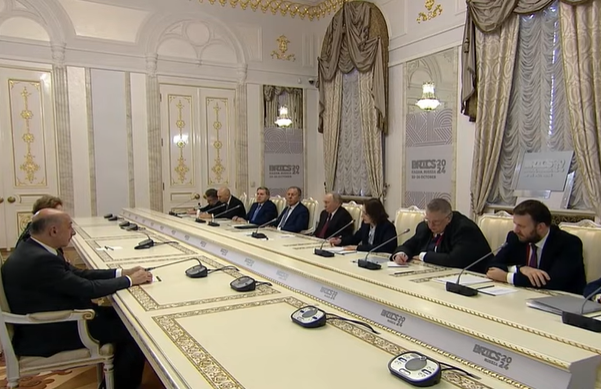 Putin BRICS Zirvesi'nde 36 lideri ağırlayarak dünya sahnesine geri dönüyor