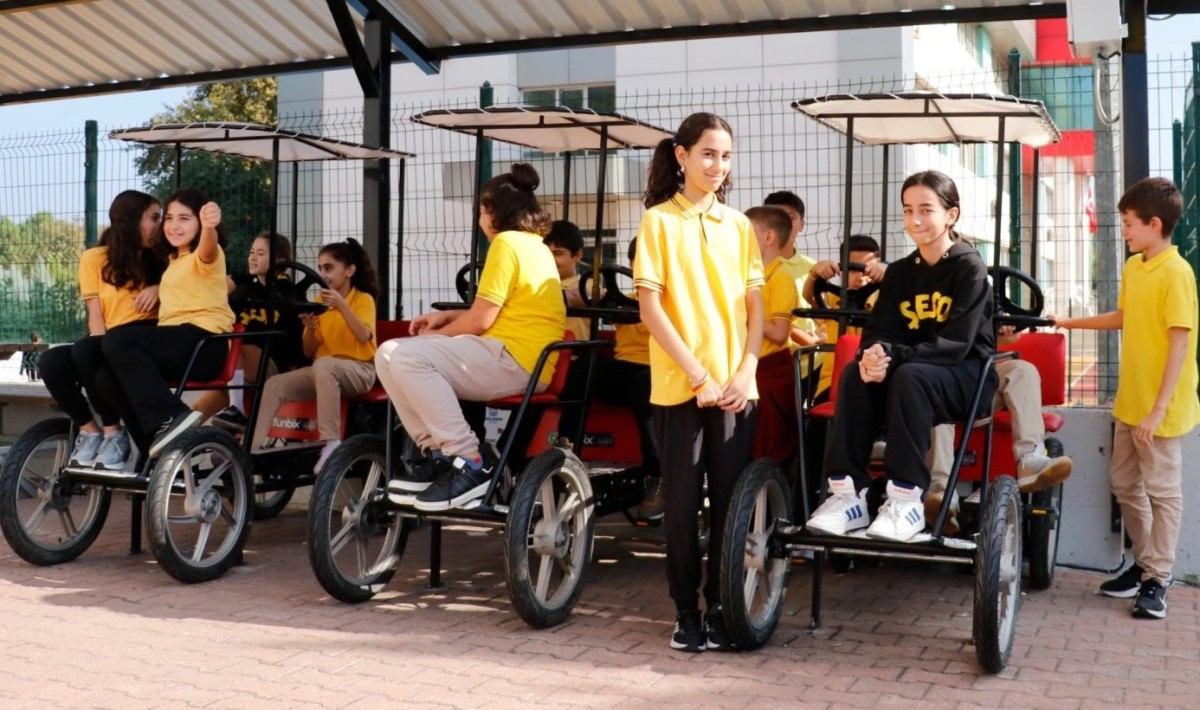 Kocaeli'de öğrenciler okulları için elektrik üretiyor