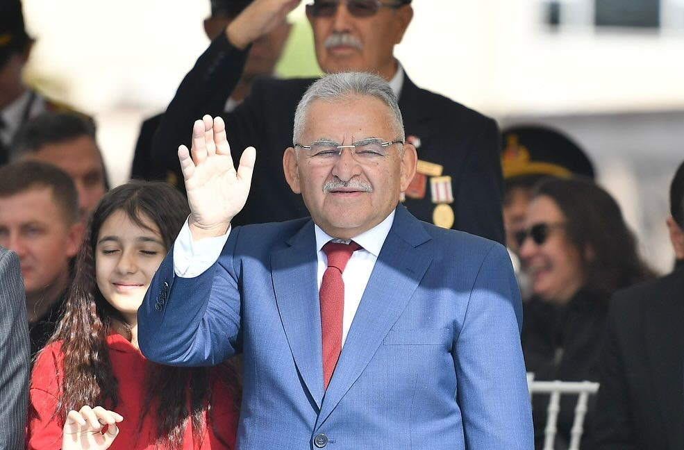 Başkan Büyükkılıç, Cumhuriyet Bayramı kutlamalarına katıldı