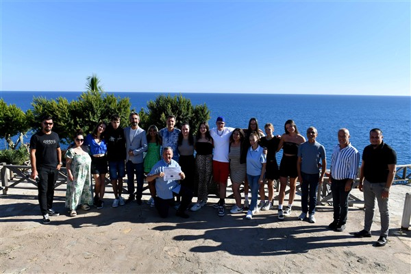 Erasmus+ projesi kapsamında Polonya ve Slovakyalı gençlere sertifika