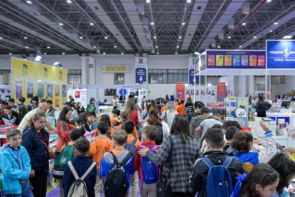 İZKİTAP her yaştan kitapseveri ağırlıyor