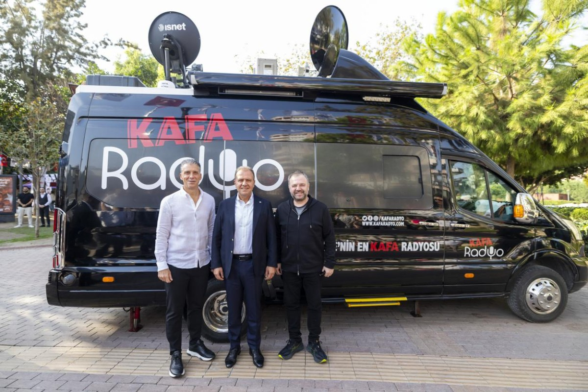 Başkan Seçer, 3. Uluslararası Tarsus Festivali Kapsamında Kafa Radyo'da Canlı Yayın Konuğu Oldu