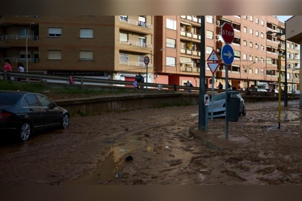 Xi'den İspanya Kralı 6. Felipe'ye geçmiş olsun mesajı