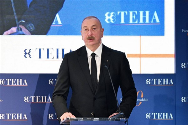 Aliyev'den ABD'de yeni başkan seçilen Donald Trump'a tebrik mesajı
