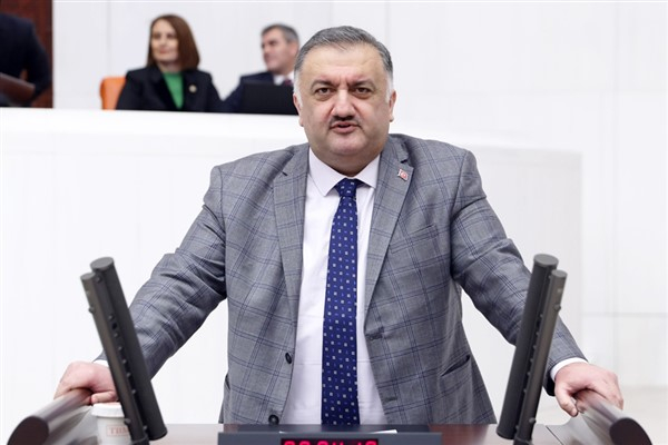 Karal: Yangınla mücadeledeki araç eksiklikleri orman yangınlarını olumsuz etkiliyor