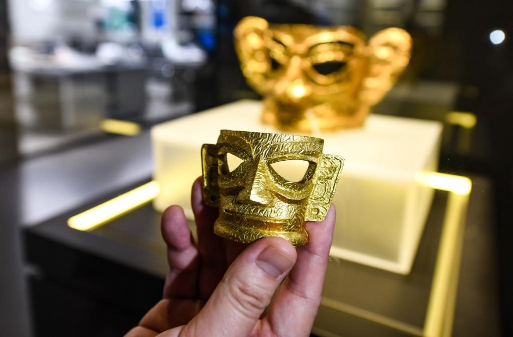 Tarihi eserlerden ilham alan buzdolabı magnetleri ulusal ekonomiye güç katıyor