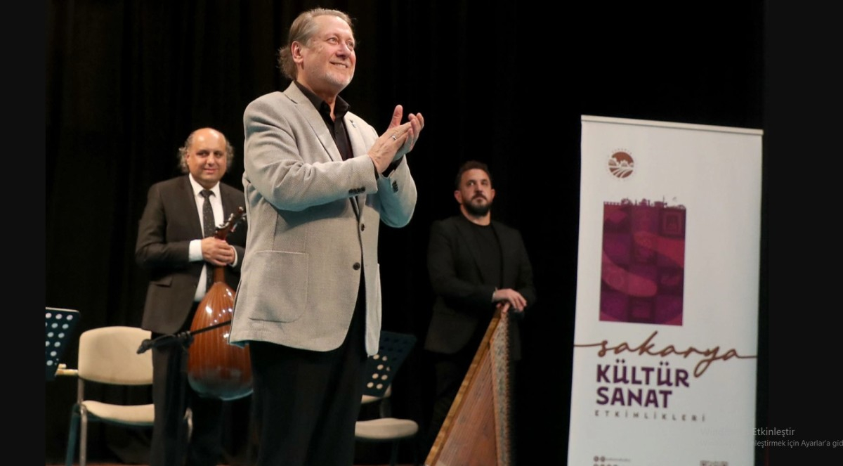 Ahmet Özhan, Sakarya’da Sanatseverlerle Buluştu