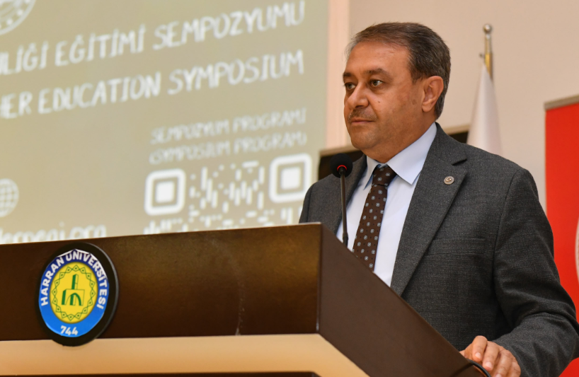 Vali Şıldak, Uluslararası Sınıf Öğretmenliği Sempozyumu'na katıldı