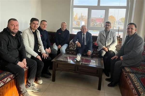 Başkan Büyükkılıç'tan, İncesu Mini Terminali ve Yufka Üretim Tesisi'ne ziyaret