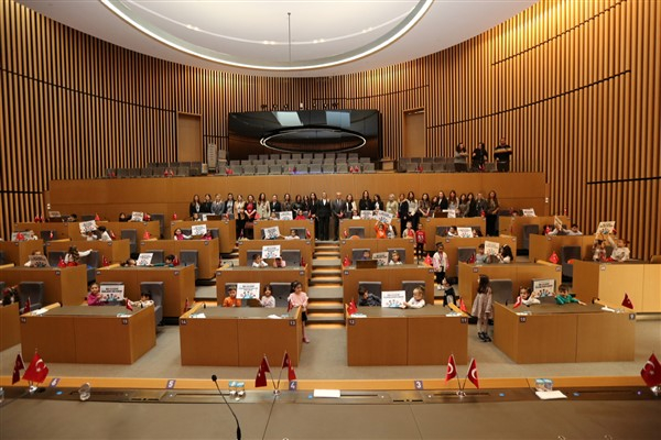 Küçükçekmece’de Dünya Çocuk Hakları Günü’nde ‘Çocuk Meclisi’ toplandı