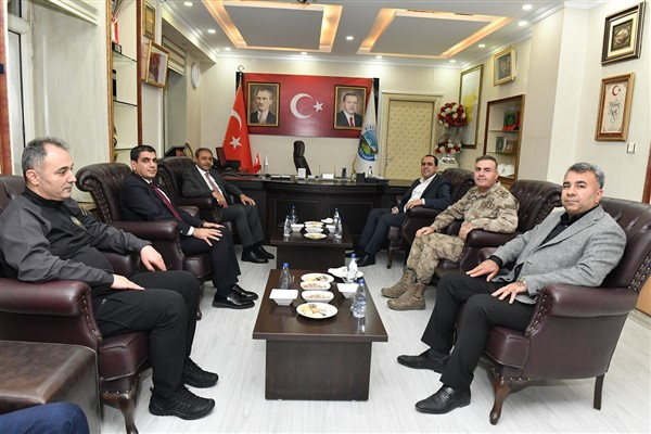 Şanlıurfa Valisi Şıldak, Halfeti ve Birecik ilçelerini ziyaret etti