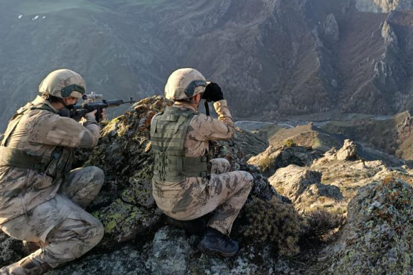 8 terörist etkisiz hale getirildi