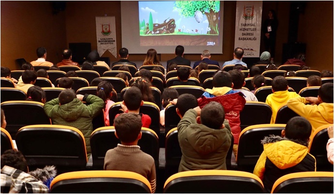 Şanlıurfa’da Buzlanmaya Karşı Tuzlama Çalışması