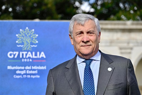 İtalya Dışişleri Bakanı Tajani, Avrupa Komisyonu'na seçilen yeni ekibi kutladı