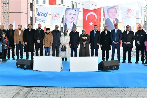 Şanlıurfa'da yapımı tamamlanan 2 bin 929 konut teslim edildi