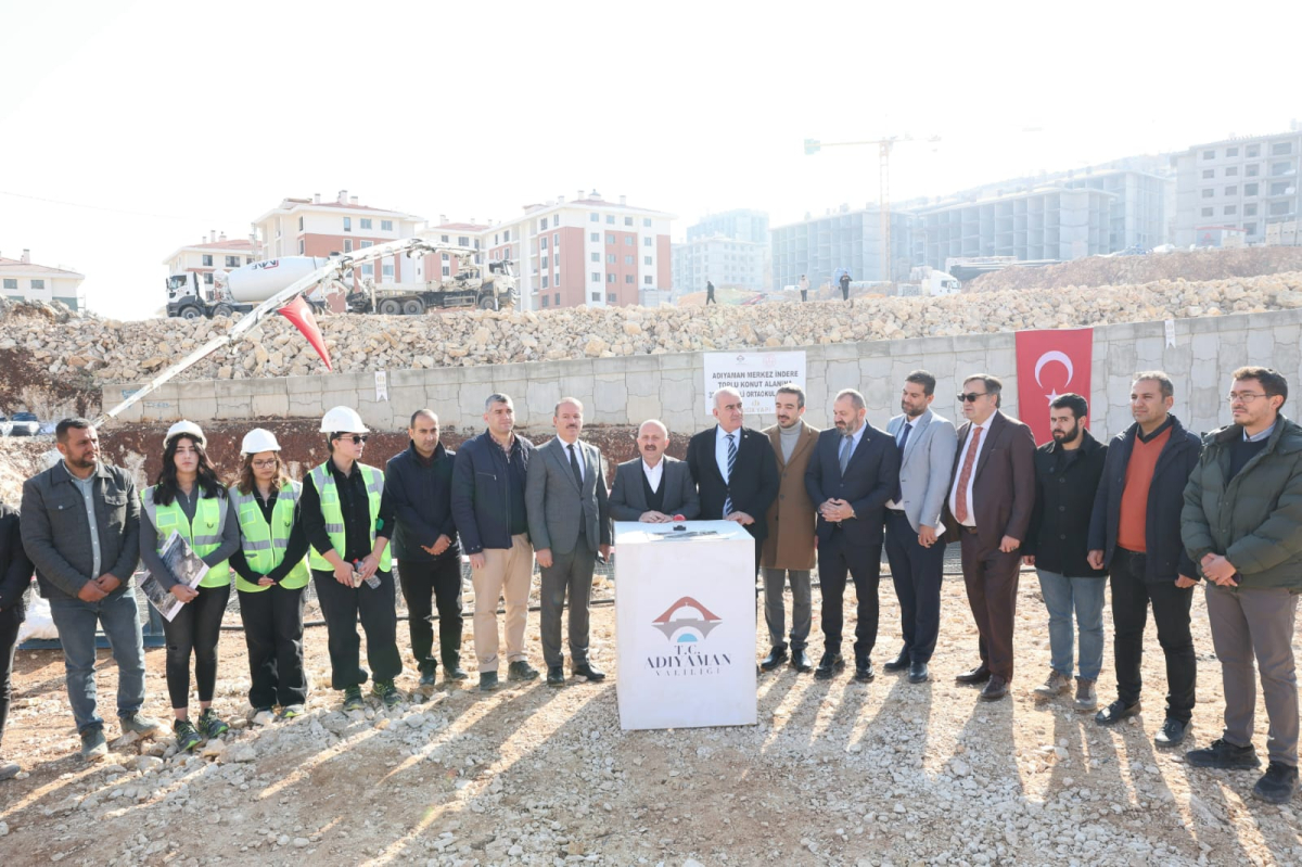 İndere'de 32 derslikli 2 ortaokulun temelleri atıldı