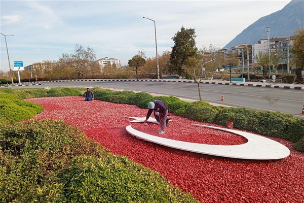 Manisa Büyükşehir, peyzaj düzenleme çalışmalarını sürdürüyor
