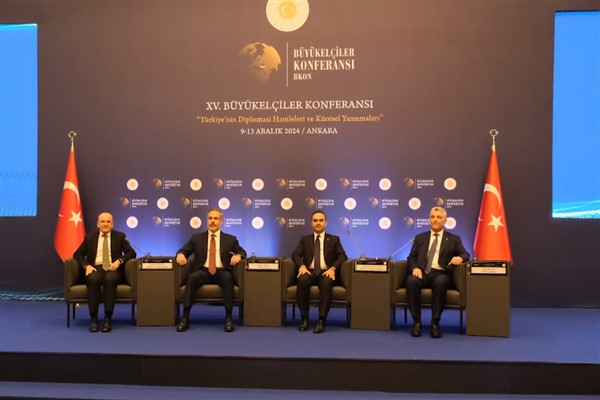 Dışişleri Bakanı Fidan, 15. Büyükelçiler Konferansı’nda Şimşek, Kacır ve Bolat'ı ağırladı