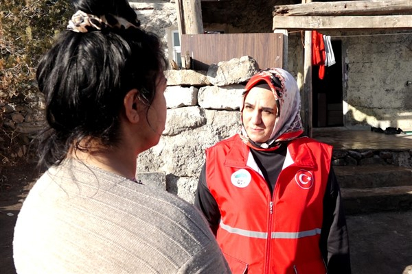 Kayseri Büyükşehir Belediyesi’nden ihtiyaç sahibi aileye destek