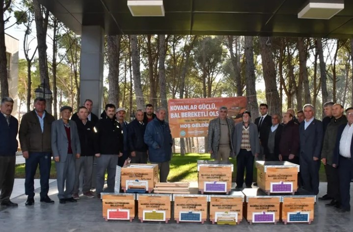 2 Bin Arı Kovanı, Üreticilere Teslim Edildi