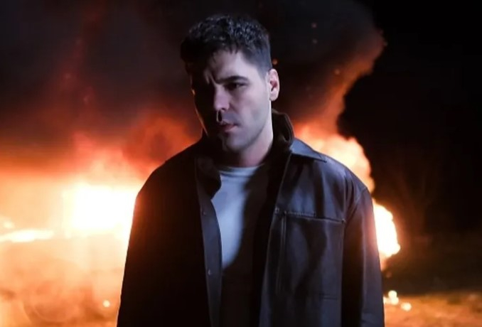 Emir Can İğrek'ten Yıla Damga Vuracak Hediye