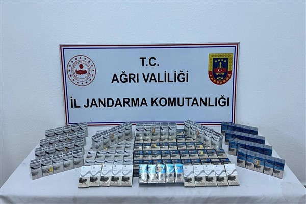 Ağrı İl Emniyet Müdürlüğü tarafından 24 bin 900 ampul sentetik ecza ilacı ele geçirildi