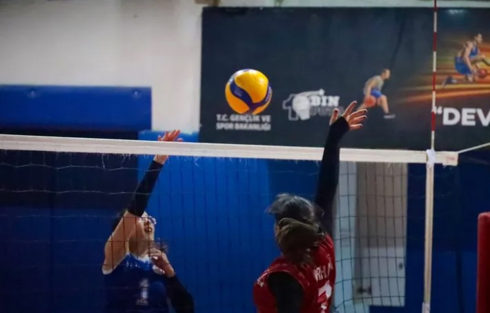 Bursa'dan Artvinspor'a İş İnsanlarından Maddi Destek