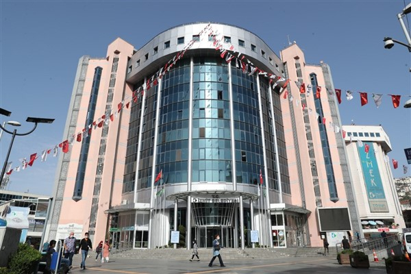 İzmit Belediyesi'nden &Prime;Pazar Yerlerine Ulaşım Desteğini Kesti&Prime; haberine ilişkin açıklama