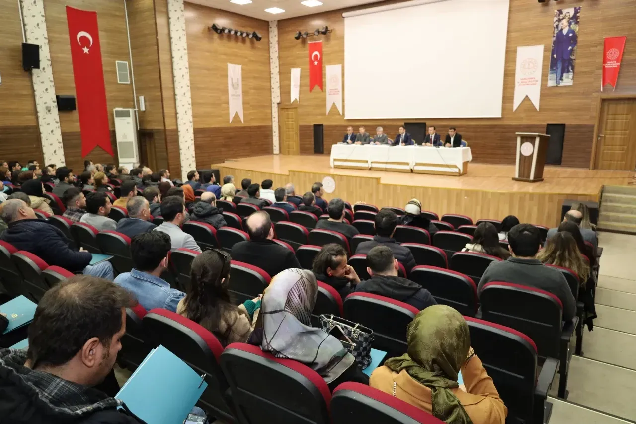 Haliliye Kaymakamlığı, Kırsal Mahallelerdeki Okullar İçin Toplantı Düzenledi