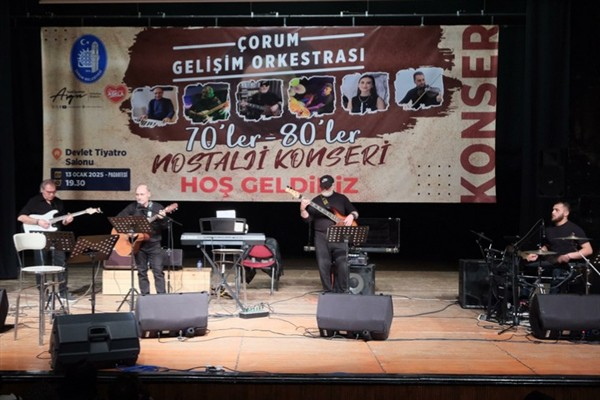 Çorum'da &Prime;70’ler-80’ler Nostalji Konseri&Prime; düzenlendi