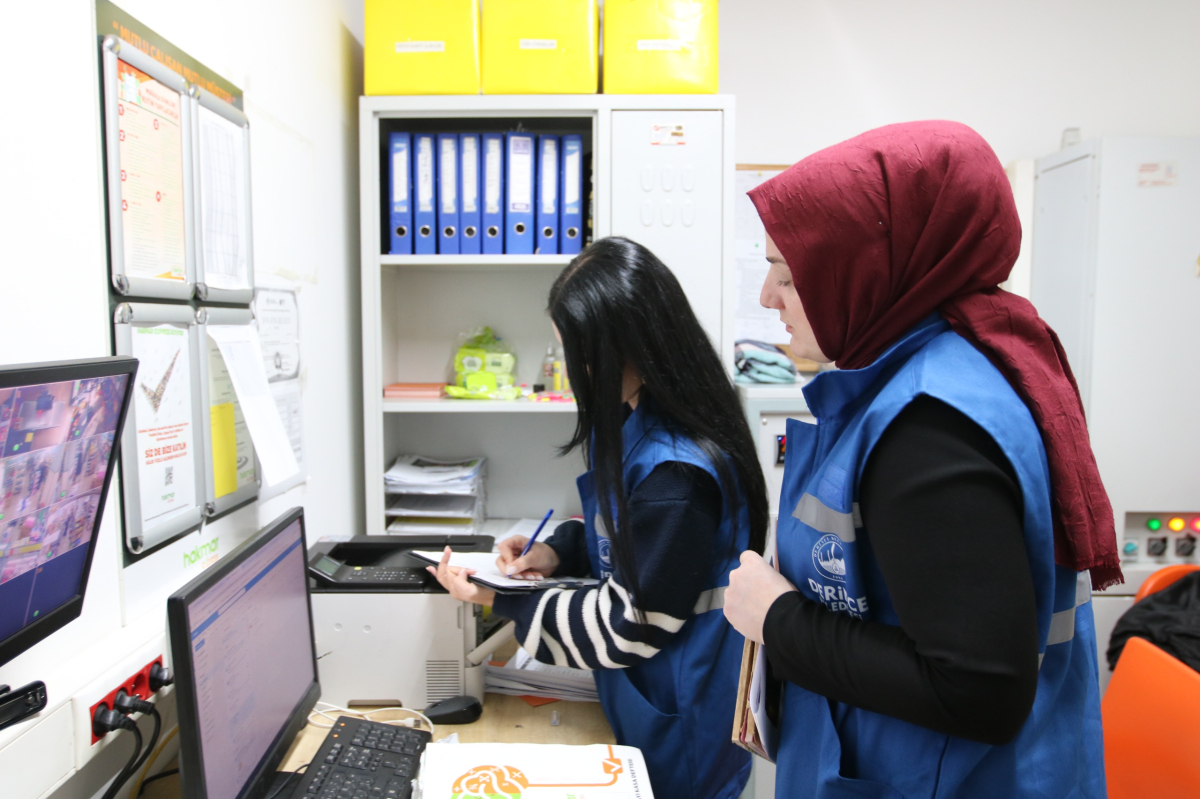 Derince Belediyesi, Sıfır Atık Yönetmeliği kapsamında marketleri denetledi