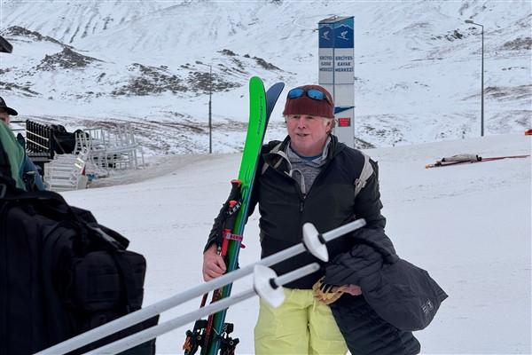 Ekstrem kayakçı Egan, 33 yıl sonra Erciyes Kayak Merkezi’ni ziyaret etti