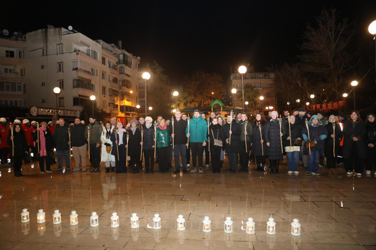 Mudanya Belediyesi'nden 6 Şubat depremlerinde hayatını kaybedenler için anma töreni