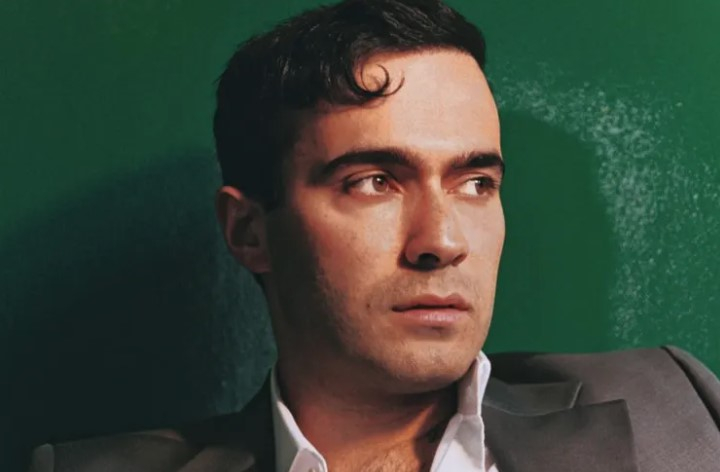 Mert Demir'den listeleri sallayacak yeni şarkı!