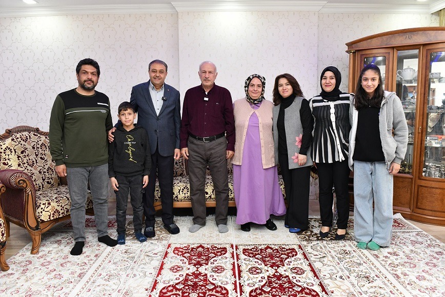 Vali Şıldak, Şanlıurfalı Sanatçıları Ziyaret Etti