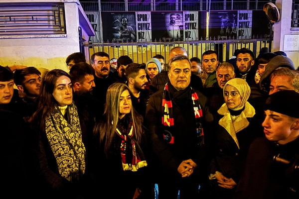 Eş Başkanlar Şedal ve Zeydan, Vanspor kafilesini karşıladı