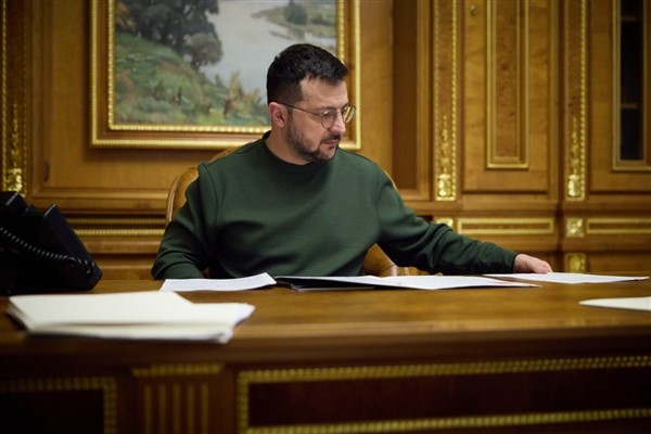 Zelenski: Rusya, Ukrayna'yı bombardıman ederek savaşmaya devam etme niyetini kanıtlıyor