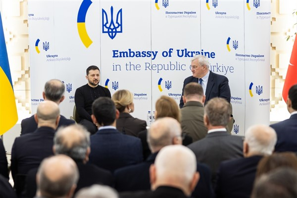 Zelenski, Ankara'daki Ukrayna Büyükelçiliği'nin yeni binasının açılışını yaptı
