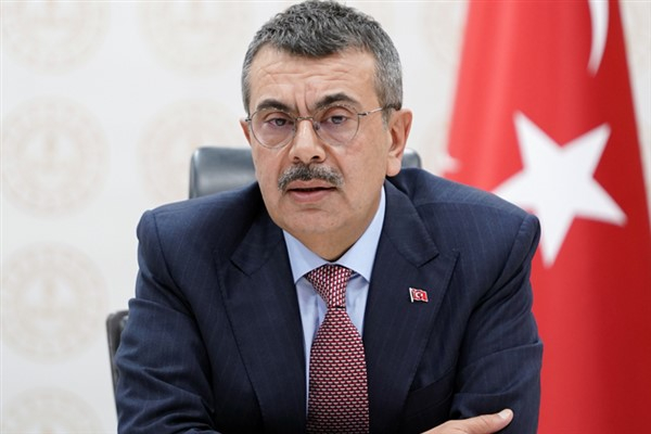 Bakan Tekin, Milli Eğitim Vakfının 44. yıl kutlama programına katıldı