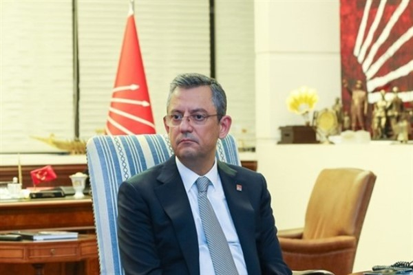 CHP Genel Başkanı Özel, TİP Genel Başkanı Baş'ı ziyaret etti
