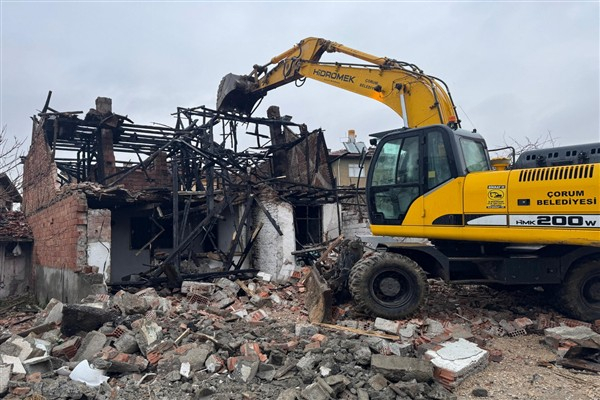 Çorum'da metruk binalarla ilgili çalışmalar devam ediyor