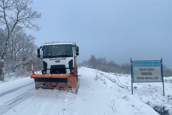 İnegöl'de 24 saatte 925 kilometrek kar temizleme çalışması yapıldı