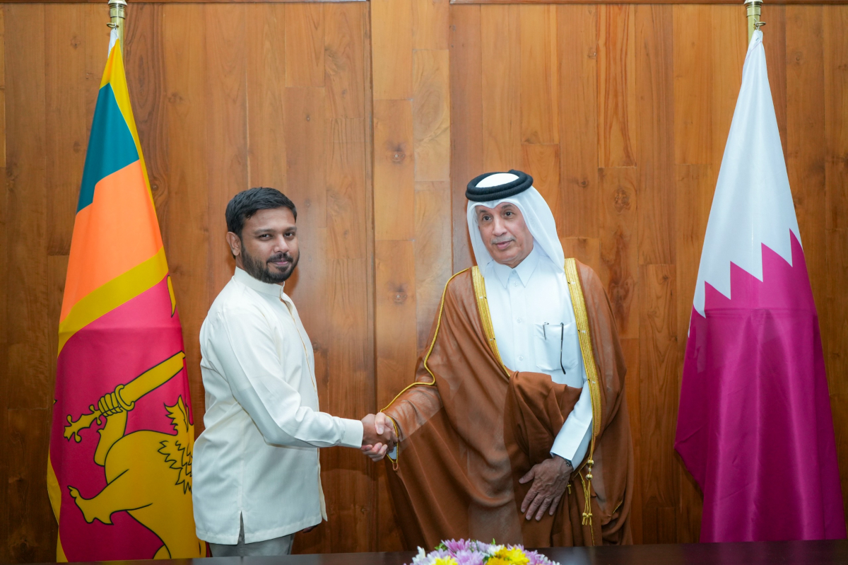 Al Muraikhi, Sri Lanka Cumhuriyeti Dışişleri Bakanı Yardımcısı Hemachandra ile buluştu