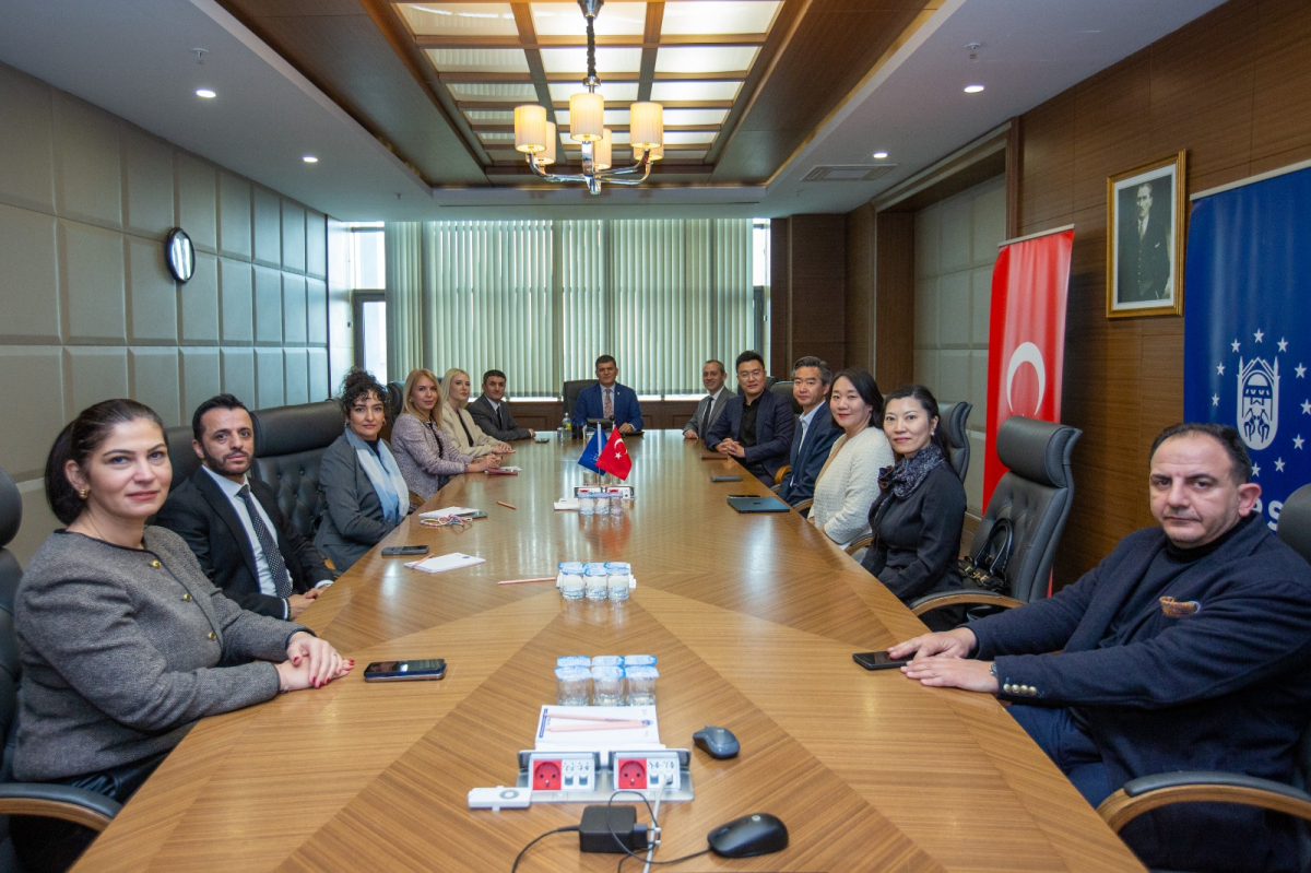 Çinli genç girişimcilerden Bursa Büyükşehir Belediyesi'ne ziyaret