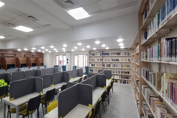 Kayseri'de Merkez Halk Kütüphanesi’nde yenileme çalışmaları sürüyor