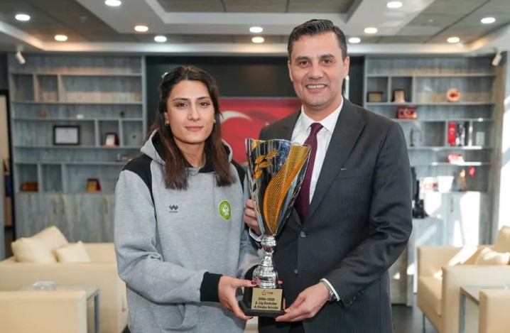 Manisa’nın Sultanları, KFC Kadınlar 1. Ligi'ne Yükseldi